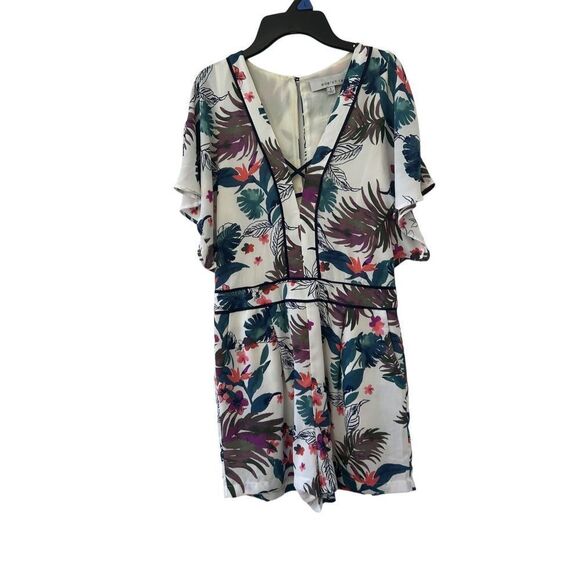 Adelyn Rae Women's Hawaiian Leaf Print V-Neck Fully Lined Romper Size Small - Picture 1 of 7